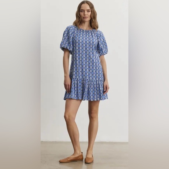 NWT Size M - Velvet by Graham & Spencer Shereen Mini Dress (NWT US$228) - Picture 2 of 14